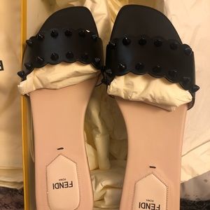 Fendi sandalo vitello +borchie